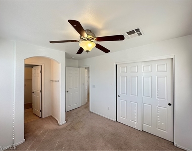 10452 Mihela Avenue - Photo Thumbnail 11