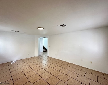 10452 Mihela Avenue - Photo Thumbnail 2