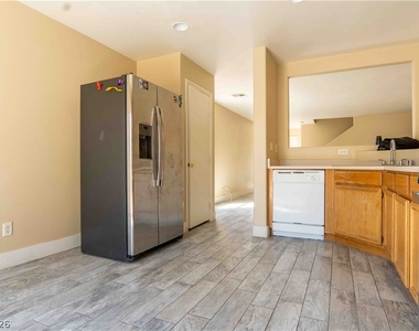 5558 Rollins Street - Photo Thumbnail 6