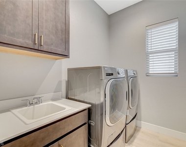 131 Robledo Street - Photo Thumbnail 42