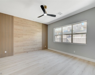 131 Robledo Street - Photo Thumbnail 27