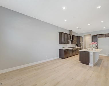 131 Robledo Street - Photo Thumbnail 22