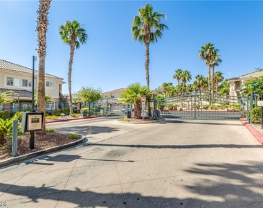 300 Pine Haven Street - Photo Thumbnail 26
