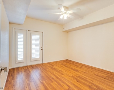 300 Pine Haven Street - Photo Thumbnail 15