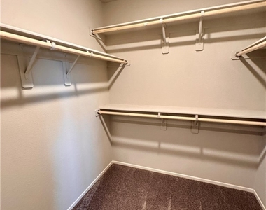 7461 Opal Star Street - Photo Thumbnail 19