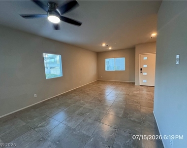 7461 Opal Star Street - Photo Thumbnail 5