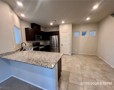 7461 Opal Star Street - Photo Thumbnail 6