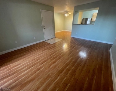 5055 W Hacienda Avenue - Photo Thumbnail 3