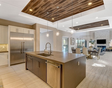 11460 Ruby Falls Way - Photo Thumbnail 6