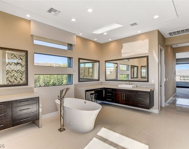 11460 Ruby Falls Way - Photo Thumbnail 27