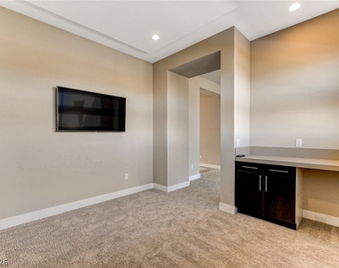 11460 Ruby Falls Way - Photo Thumbnail 25