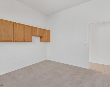 3131 Surf Spray Street - Photo Thumbnail 41