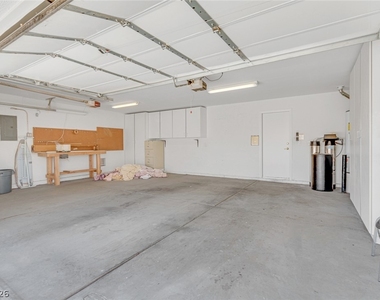 3131 Surf Spray Street - Photo Thumbnail 46