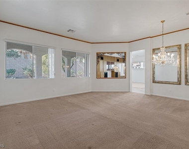 3131 Surf Spray Street - Photo Thumbnail 10