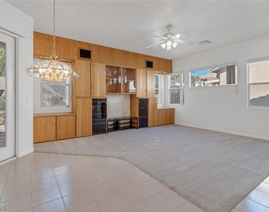 3131 Surf Spray Street - Photo Thumbnail 24