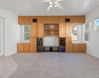 3131 Surf Spray Street - Photo Thumbnail 25