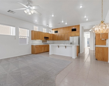 3131 Surf Spray Street - Photo Thumbnail 28