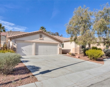 3131 Surf Spray Street - Photo Thumbnail 1