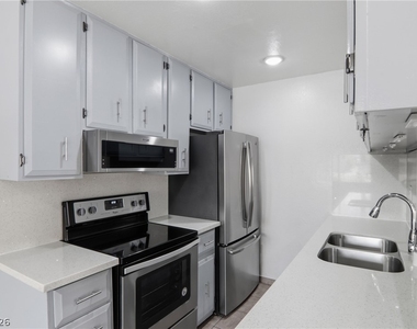 2274 E Desert Inn Road - Photo Thumbnail 42