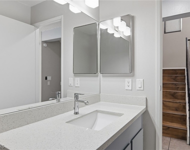 2274 E Desert Inn Road - Photo Thumbnail 14