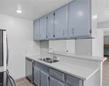 2274 E Desert Inn Road - Photo Thumbnail 43