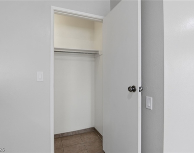 2274 E Desert Inn Road - Photo Thumbnail 48