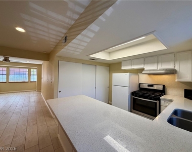 5923 Laredo Street - Photo Thumbnail 8