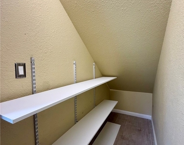 5923 Laredo Street - Photo Thumbnail 9