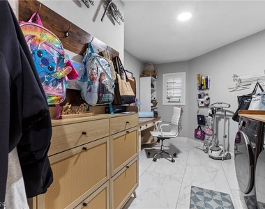 407 Crater Court - Photo Thumbnail 20