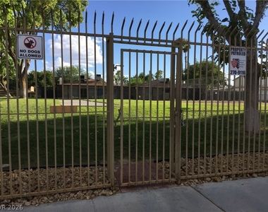 1467 Lorilyn Avenue - Photo Thumbnail 9