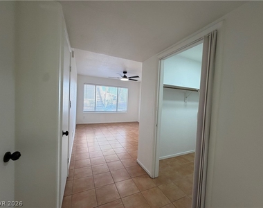 5229 Caspian Springs Drive - Photo Thumbnail 7