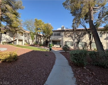 5229 Caspian Springs Drive - Photo Thumbnail 20