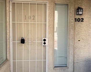 5229 Caspian Springs Drive - Photo Thumbnail 15