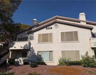 5229 Caspian Springs Drive - Photo Thumbnail 13