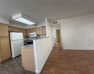 5229 Caspian Springs Drive - Photo Thumbnail 11