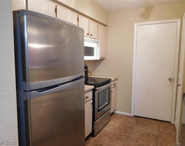 8101 Flamingo Road - Photo Thumbnail 7