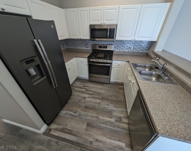 8708 Tomnitz Avenue - Photo Thumbnail 8