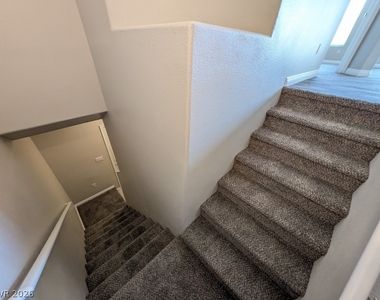 8708 Tomnitz Avenue - Photo Thumbnail 2