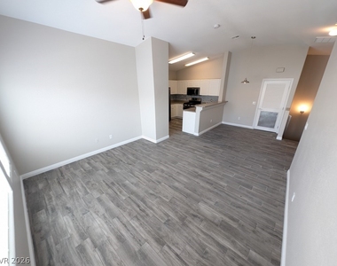 8708 Tomnitz Avenue - Photo Thumbnail 3