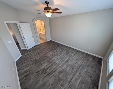 8708 Tomnitz Avenue - Photo Thumbnail 11