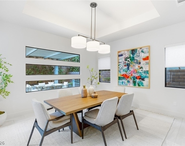 75 Pristine Glen Street - Photo Thumbnail 17