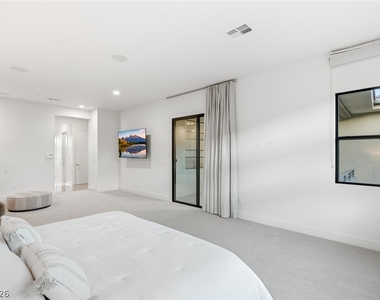 75 Pristine Glen Street - Photo Thumbnail 25