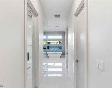 75 Pristine Glen Street - Photo Thumbnail 26
