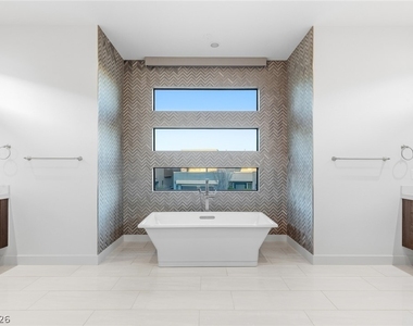 75 Pristine Glen Street - Photo Thumbnail 27