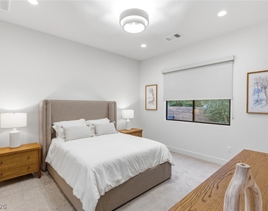 75 Pristine Glen Street - Photo Thumbnail 34