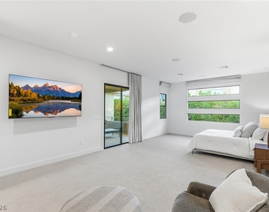 75 Pristine Glen Street - Photo Thumbnail 24