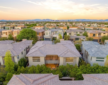 75 Pristine Glen Street - Photo Thumbnail 62