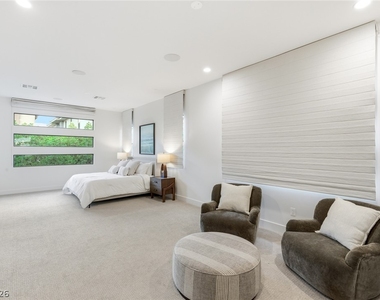 75 Pristine Glen Street - Photo Thumbnail 23