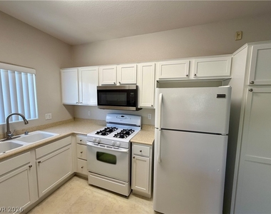 2291 Horizon Ridge - Photo Thumbnail 10