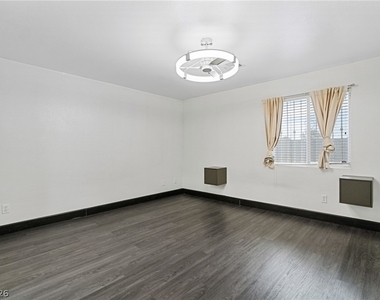 749 Salt Flats Circle - Photo Thumbnail 6